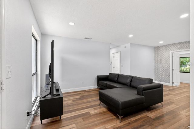 700 S WELLINGTON DRIVE, Deltona, FL 32725