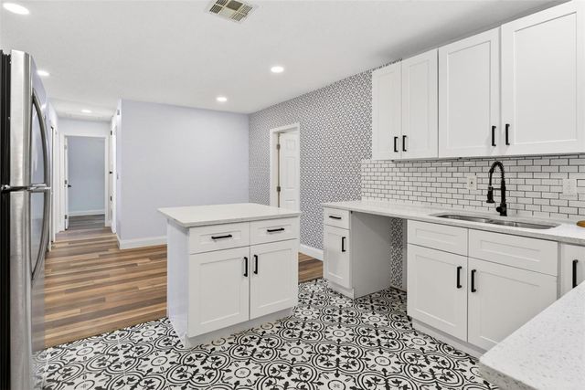 700 S WELLINGTON DRIVE, Deltona, FL 32725