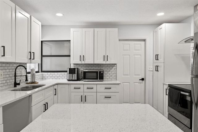 700 S WELLINGTON DRIVE, Deltona, FL 32725