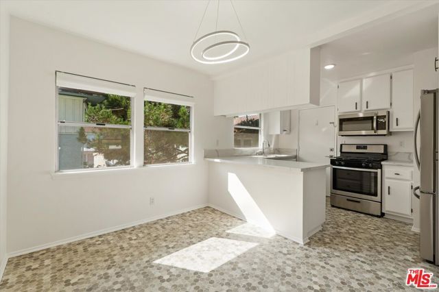 5829 Bowcroft Street 4, Los Angeles, CA 90016