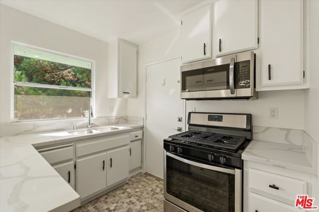 5829 Bowcroft Street 4, Los Angeles, CA 90016