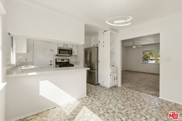 5829 Bowcroft Street 4, Los Angeles, CA 90016