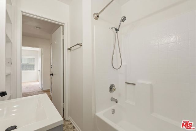 5829 Bowcroft Street 4, Los Angeles, CA 90016