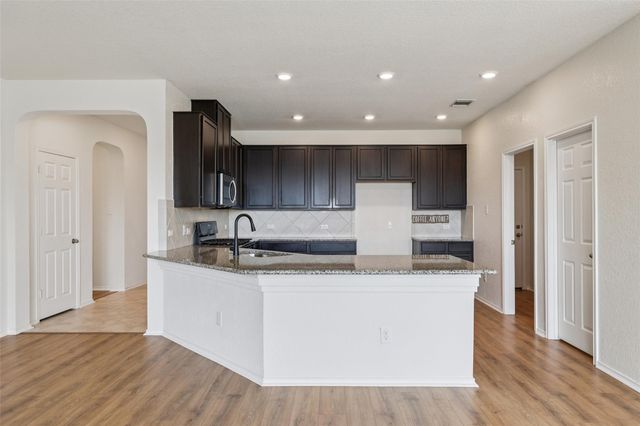 6209 Mantalcino DR, Round Rock, TX 78665