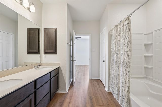 6209 Mantalcino DR, Round Rock, TX 78665