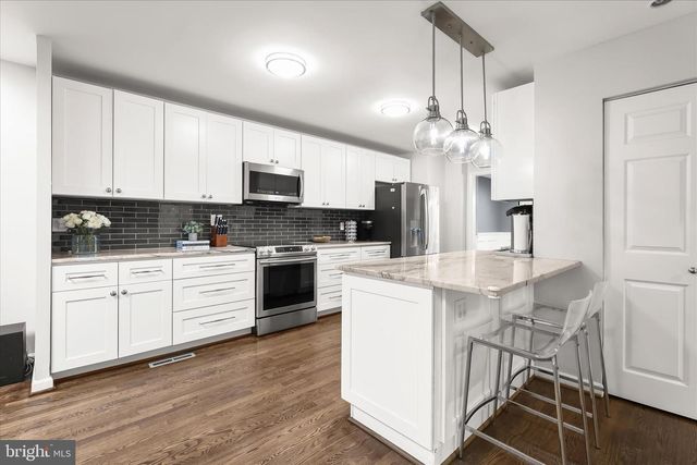 110 OLD CROSSING DR, Baltimore, MD 21208
