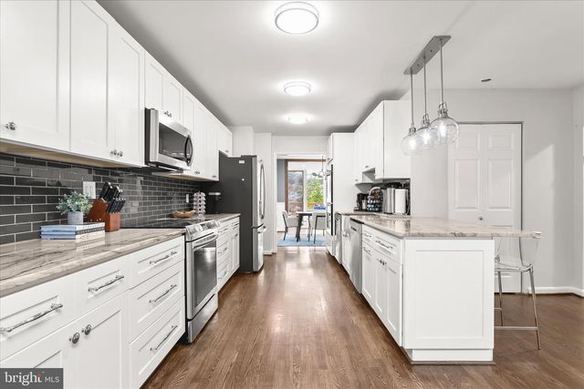 110 OLD CROSSING DR, Baltimore, MD 21208