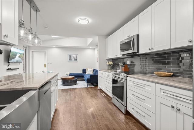 110 OLD CROSSING DR, Baltimore, MD 21208