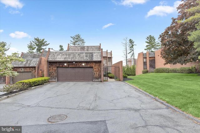 110 OLD CROSSING DR, Baltimore, MD 21208