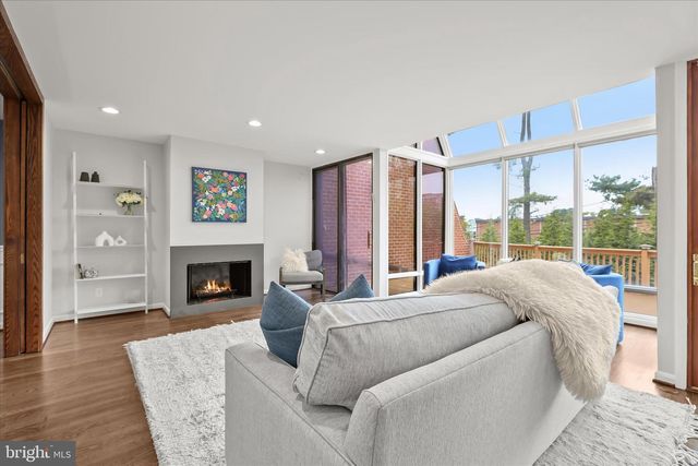 110 OLD CROSSING DR, Baltimore, MD 21208