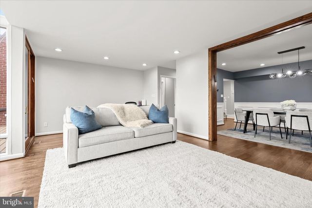 110 OLD CROSSING DR, Baltimore, MD 21208
