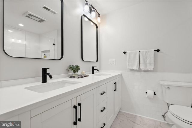 110 OLD CROSSING DR, Baltimore, MD 21208