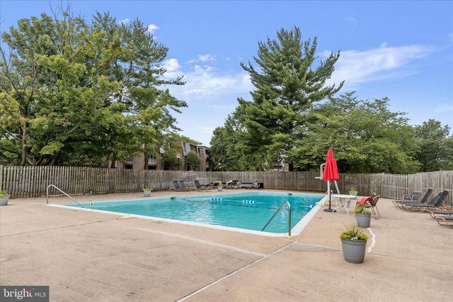 110 OLD CROSSING DR, Baltimore, MD 21208