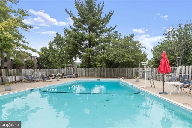 110 OLD CROSSING DR, Baltimore, MD 21208