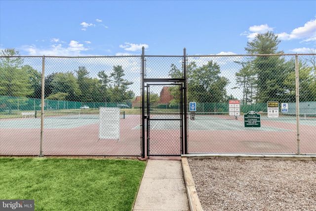 110 OLD CROSSING DR, Baltimore, MD 21208