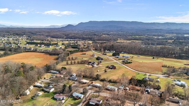 821 Clark St, Seymour, TN 37865