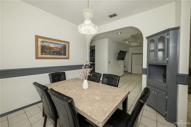 871 S Quail Hollow Drive, Weslaco, TX 78596