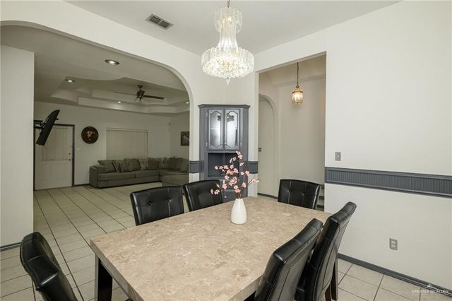 871 S Quail Hollow Drive, Weslaco, TX 78596