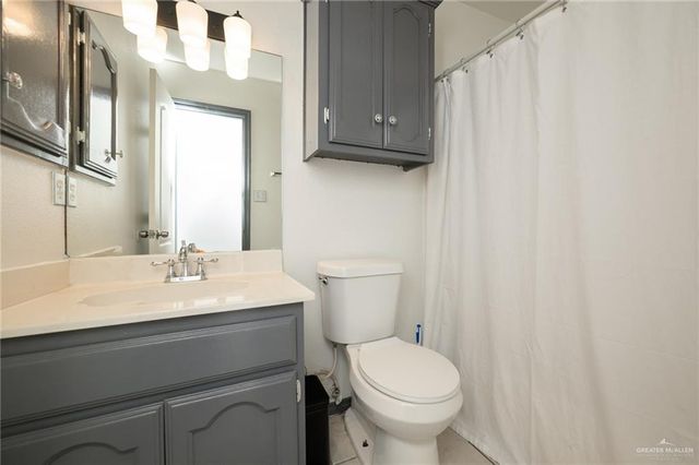 871 S Quail Hollow Drive, Weslaco, TX 78596