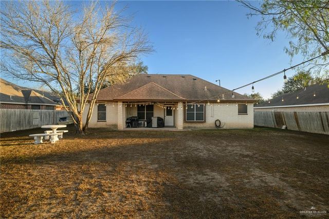 871 S Quail Hollow Drive, Weslaco, TX 78596