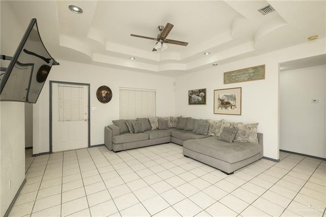 871 S Quail Hollow Drive, Weslaco, TX 78596