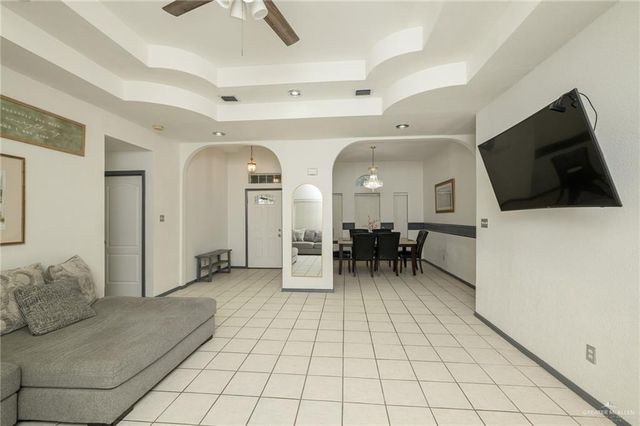 871 S Quail Hollow Drive, Weslaco, TX 78596