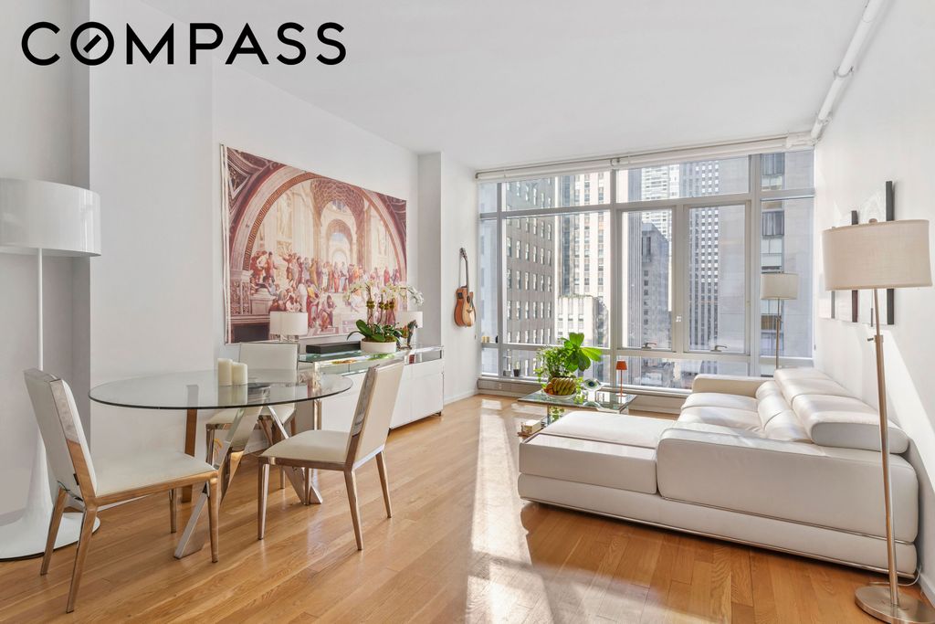 18 W 48th St Apt 10E, New York City, NY 10036
