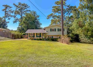 810 Devon Drive, Tallahassee, FL 32308