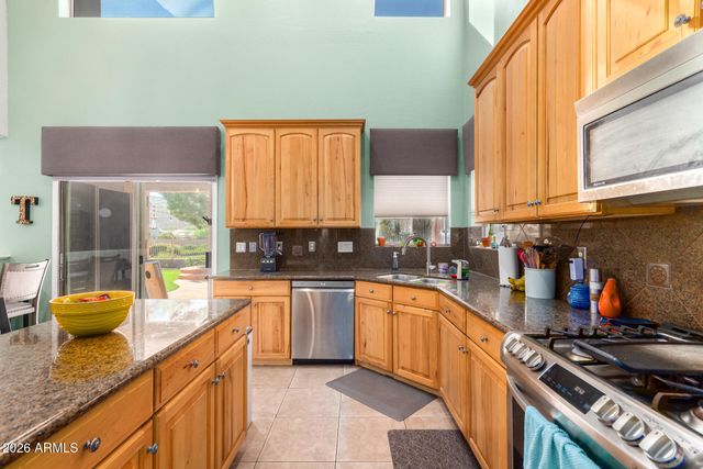 6007 W CHARLOTTE Drive, Glendale, AZ 85310