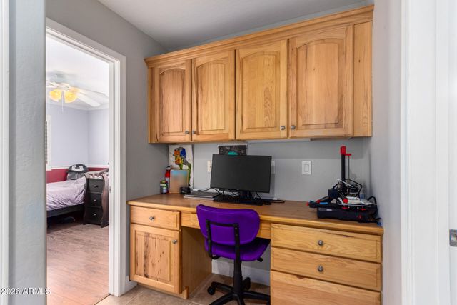 6007 W CHARLOTTE Drive, Glendale, AZ 85310