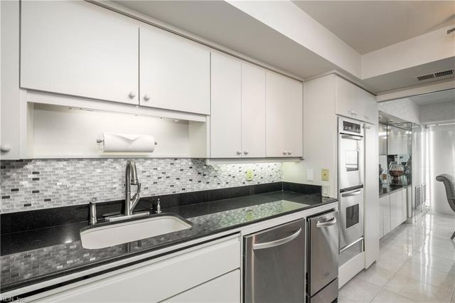 4004 Atlantic Ave Apt PH3, Virginia Beach, VA 23451