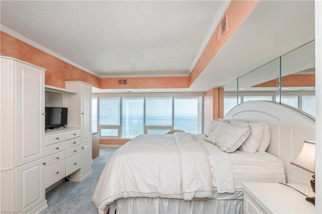 4004 Atlantic Ave Apt PH3, Virginia Beach, VA 23451