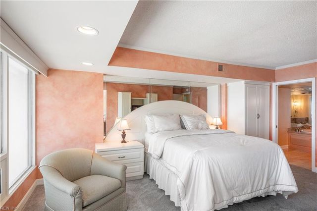 4004 Atlantic Ave Apt PH3, Virginia Beach, VA 23451