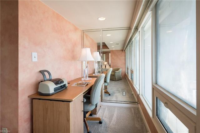 4004 Atlantic Ave Apt PH3, Virginia Beach, VA 23451
