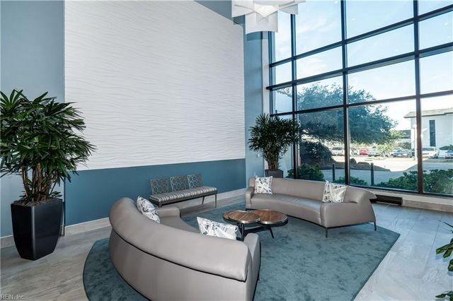 4004 Atlantic Ave Apt PH3, Virginia Beach, VA 23451