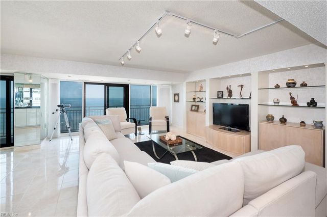 4004 Atlantic Ave Apt PH3, Virginia Beach, VA 23451