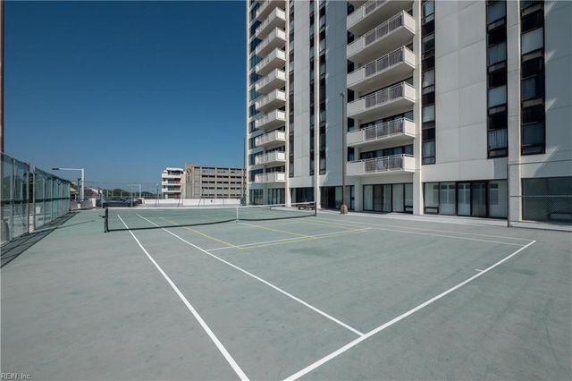 4004 Atlantic Ave Apt PH3, Virginia Beach, VA 23451