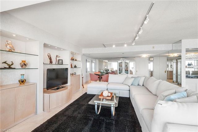 4004 Atlantic Ave Apt PH3, Virginia Beach, VA 23451