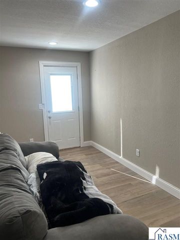 221 W Main Street, St. Clair, MN 56080