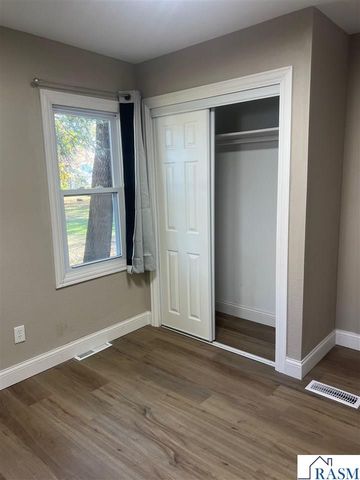 221 W Main Street, St. Clair, MN 56080