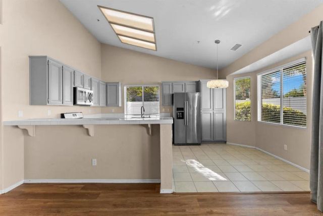 39785 Spinning Wheel Drive, Murrieta, CA 92562