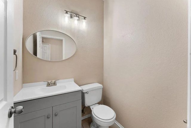 39785 Spinning Wheel Drive, Murrieta, CA 92562