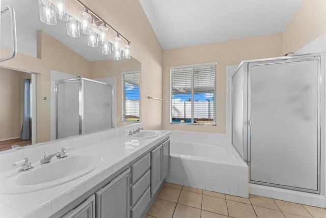 39785 Spinning Wheel Drive, Murrieta, CA 92562