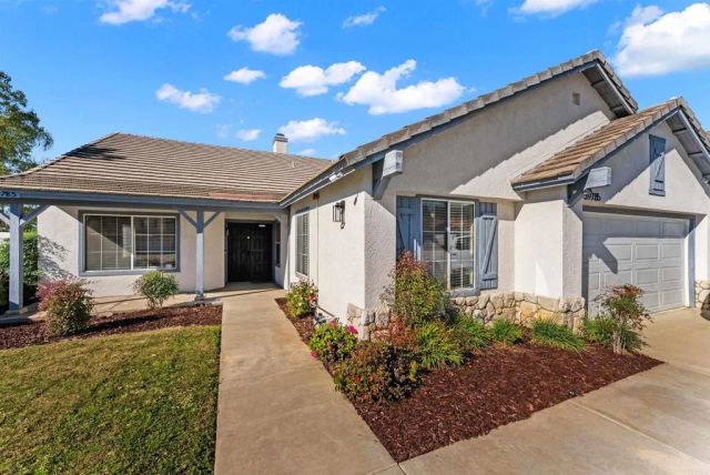 39785 Spinning Wheel Drive, Murrieta, CA 92562