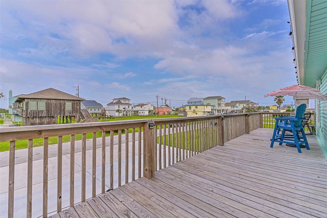 4126 Reeves Drive, Galveston, TX 77554
