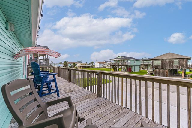 4126 Reeves Drive, Galveston, TX 77554