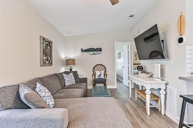 4126 Reeves Drive, Galveston, TX 77554