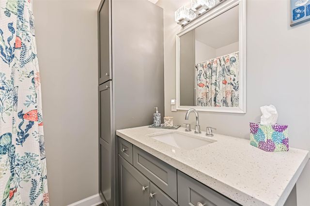 4126 Reeves Drive, Galveston, TX 77554