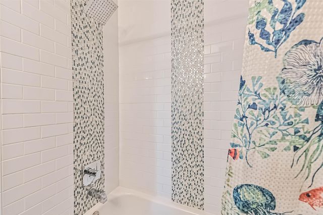 4126 Reeves Drive, Galveston, TX 77554