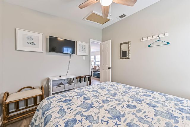 4126 Reeves Drive, Galveston, TX 77554